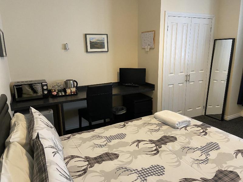Ivy Cottage Serviced Accommodation image