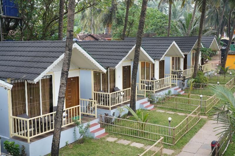 Sunset & Waves Resort image