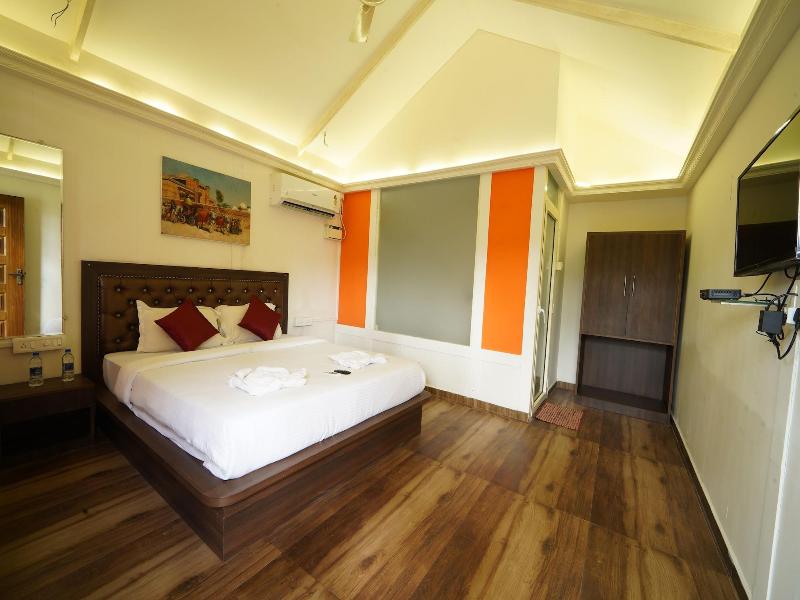 Sunset & Waves Resort image