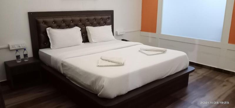 Sunset & Waves Resort image