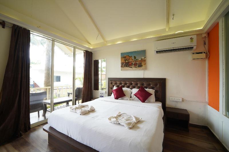 Sunset & Waves Resort image