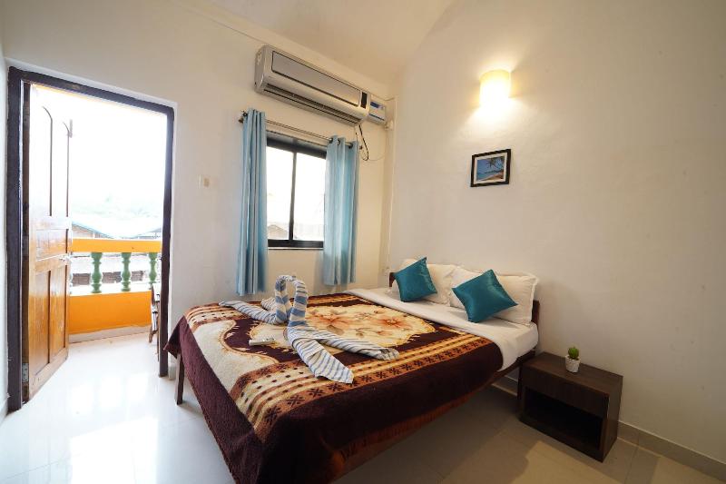 Sunset & Waves Resort image