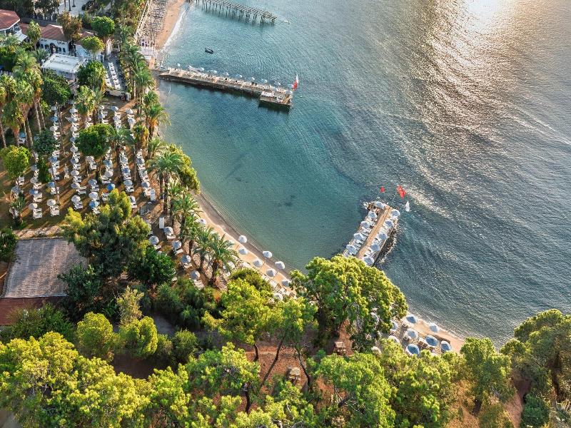Utopia Resort & Residence