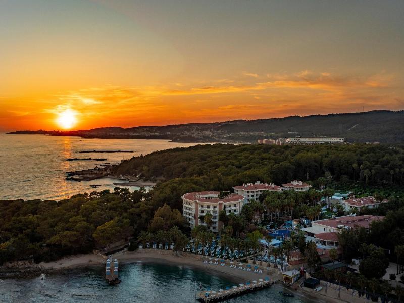 Utopia Resort & Residence