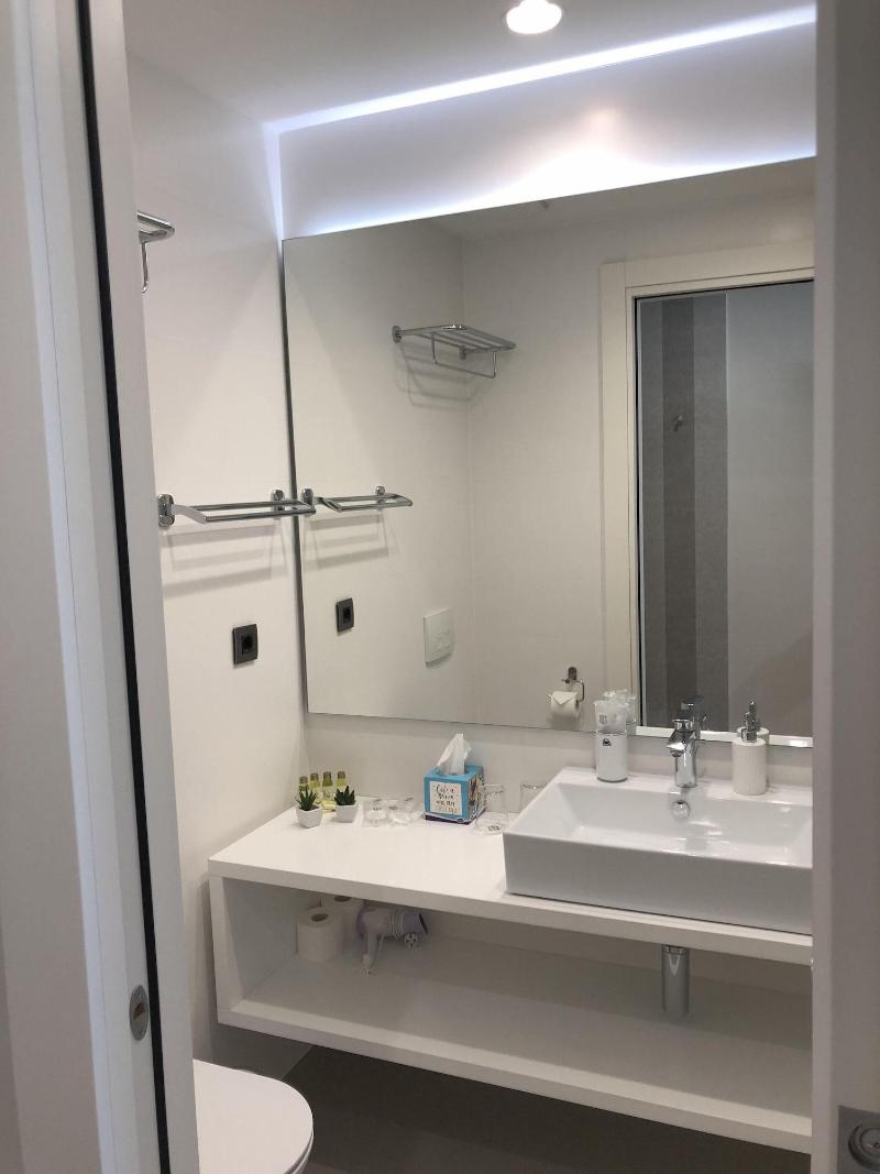 Bel Etage Luxury Rooms image