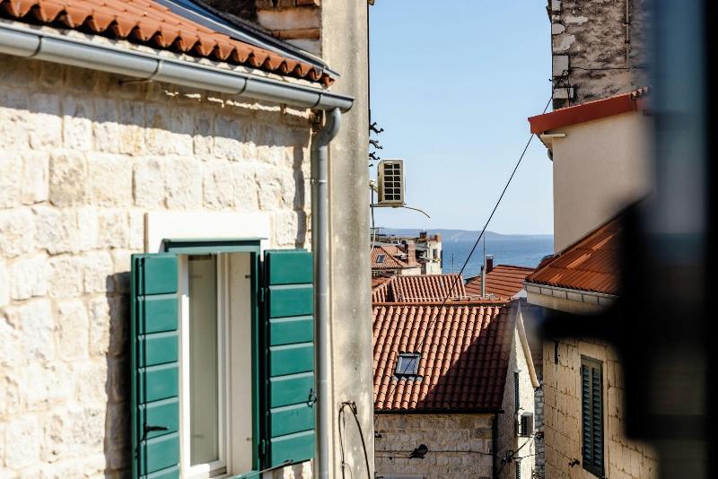 Porto Nativo Split image