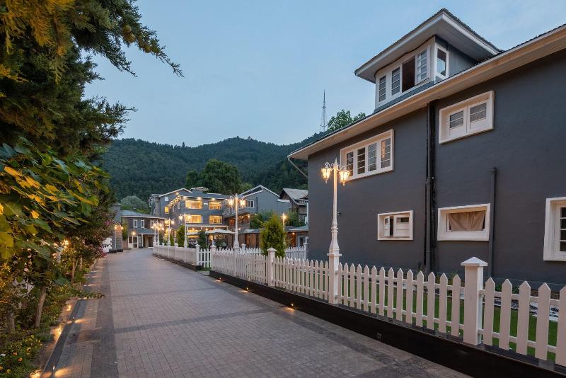 Hotel Grand Boulevard image