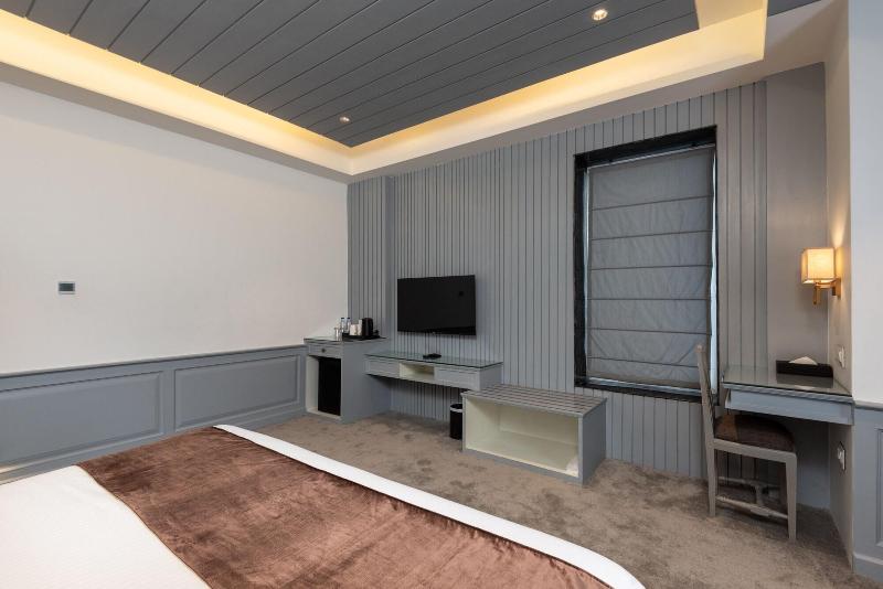 Hotel Grand Boulevard image