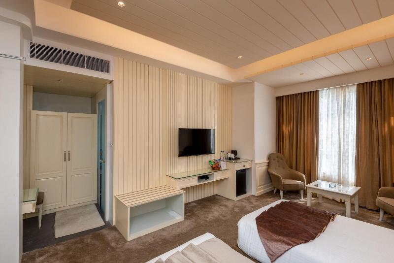 Hotel Grand Boulevard image