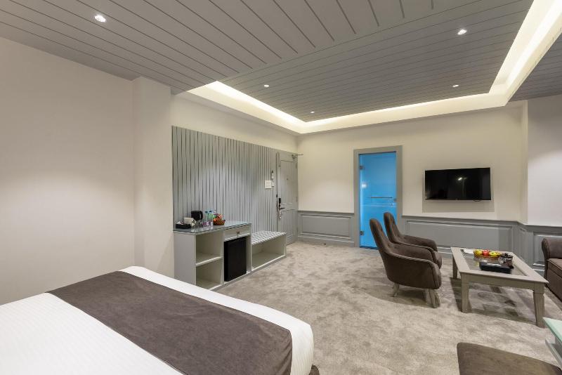 Hotel Grand Boulevard image