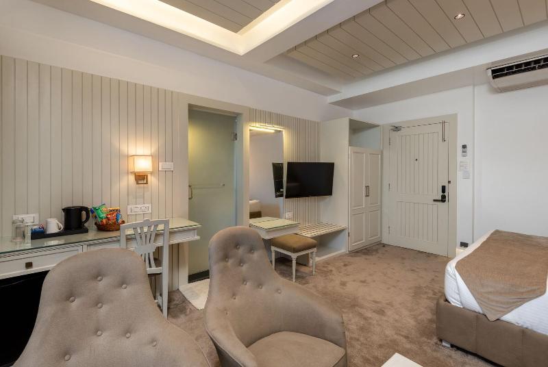 Hotel Grand Boulevard image