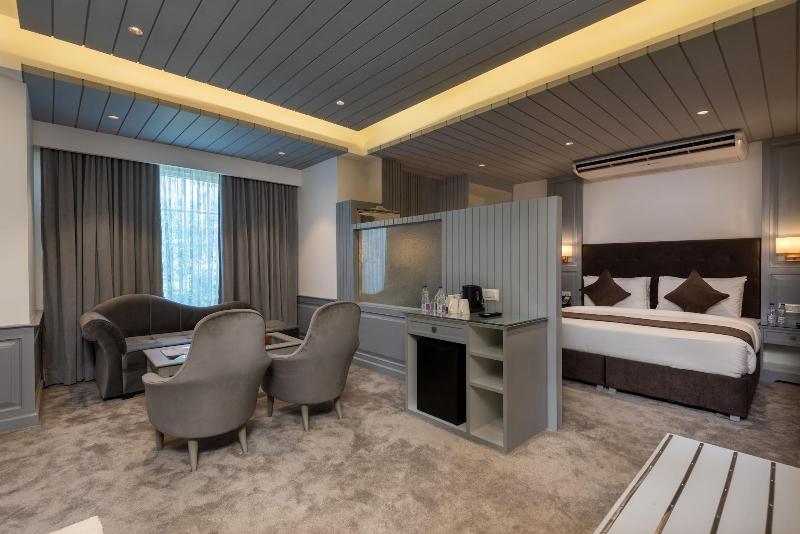 Hotel Grand Boulevard image