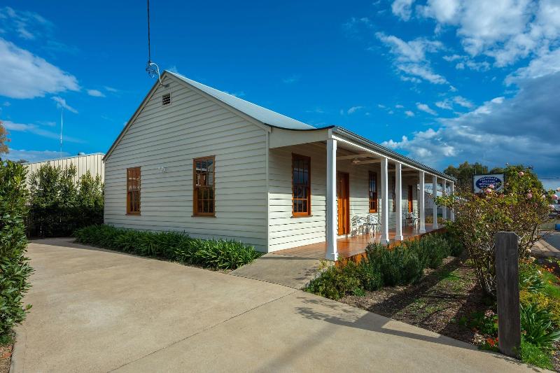 Telegraph Station — general view