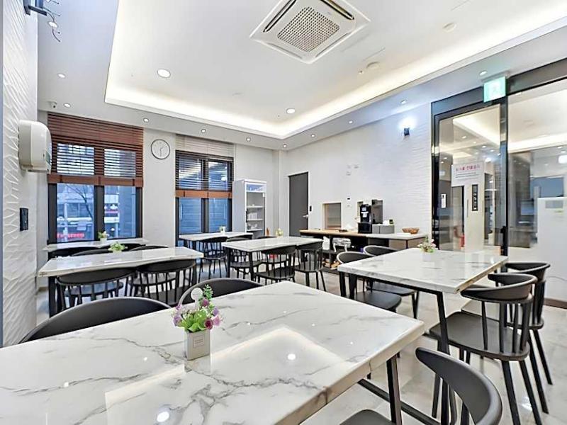 Hotel Yuna image