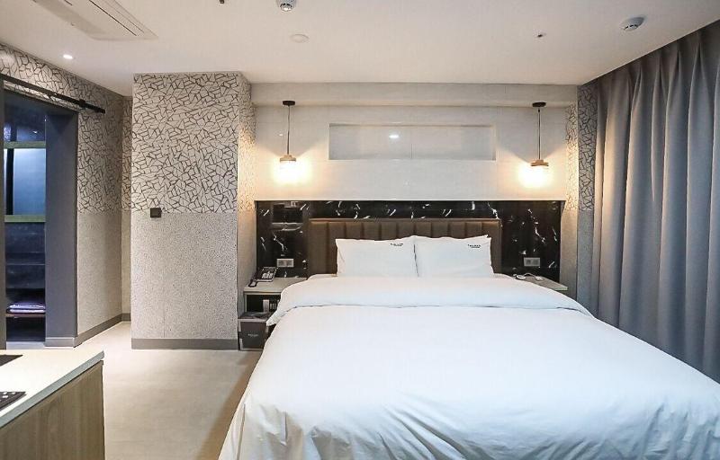 Hotel Yuna image