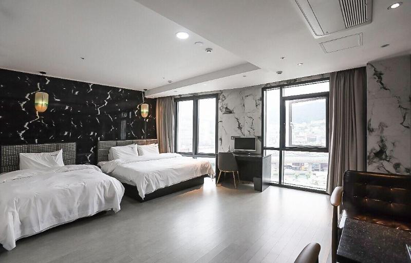 Hotel Yuna image