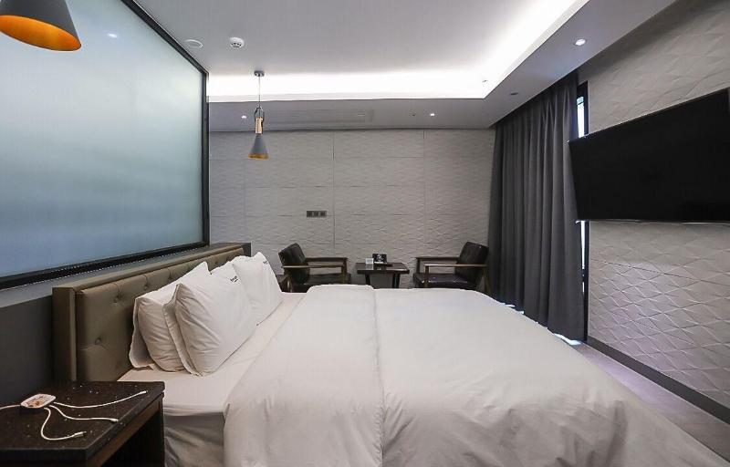 Hotel Yuna image