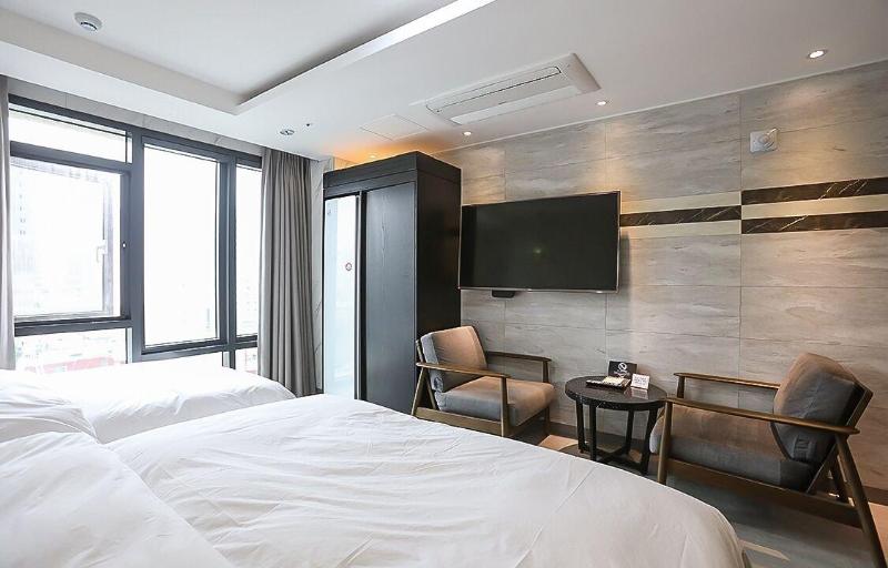 Hotel Yuna image