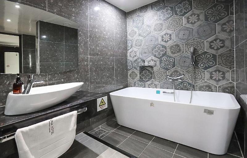 Hotel Yuna image