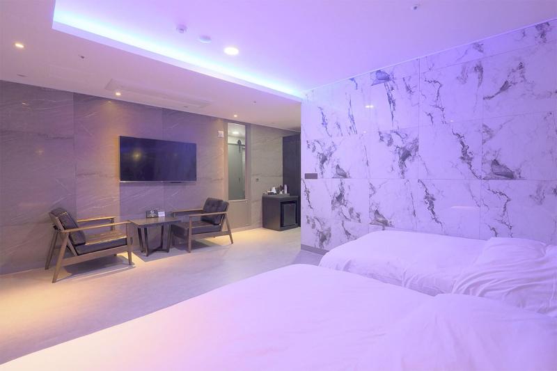 Hotel Yuna image