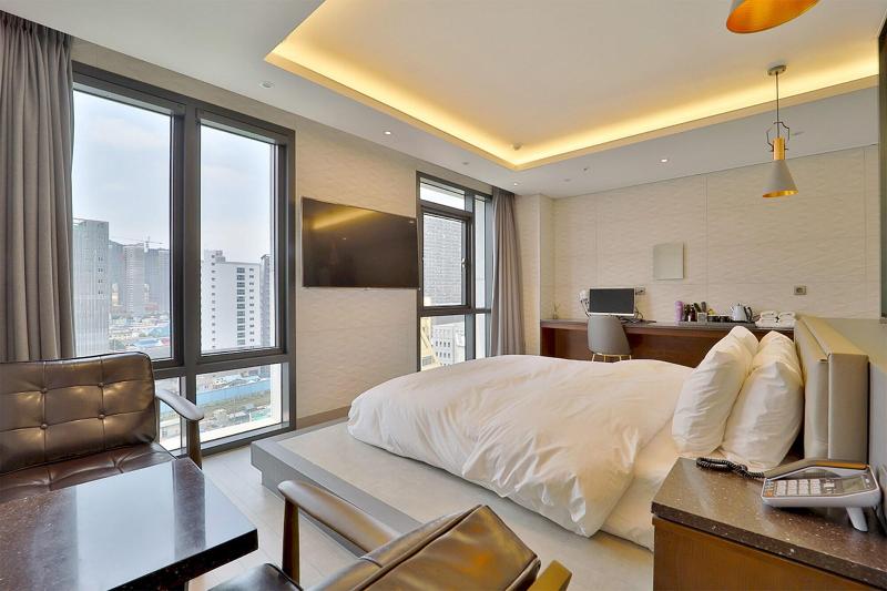 Hotel Yuna image