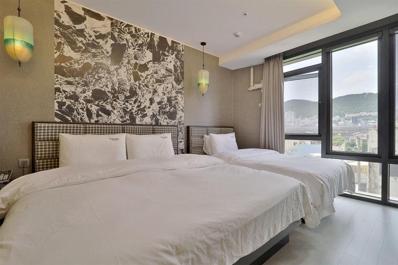 Hotel Yuna image