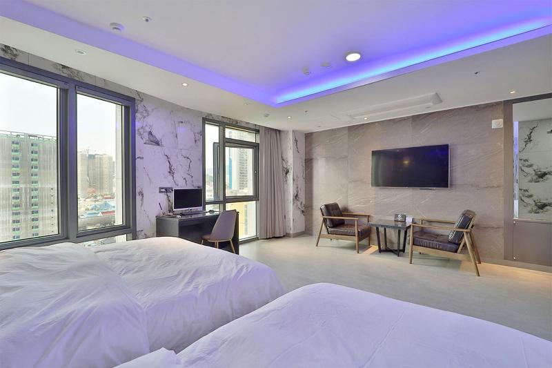 Hotel Yuna image