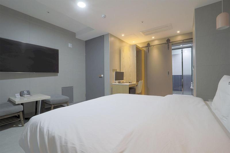 Hotel Yuna image