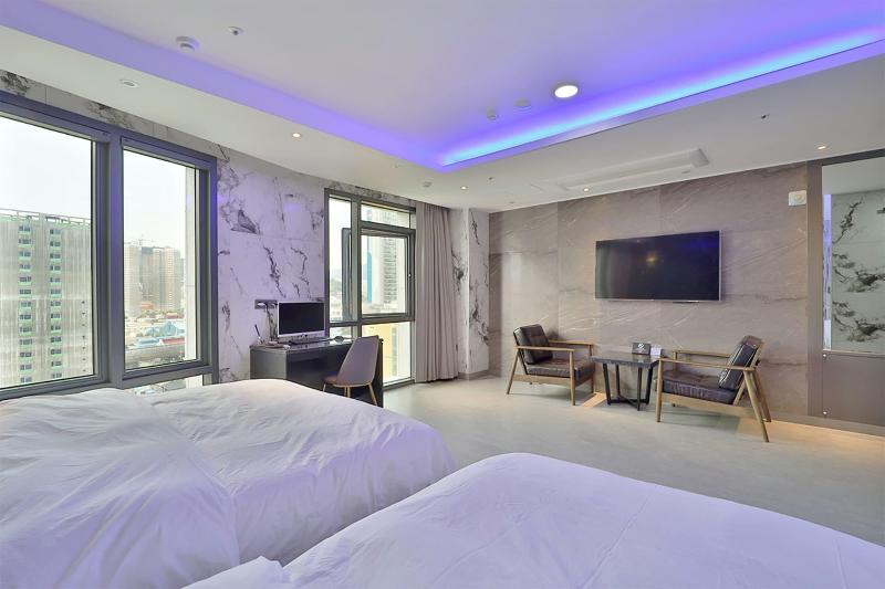 Hotel Yuna image