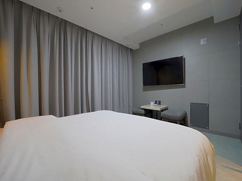 Hotel Yuna image