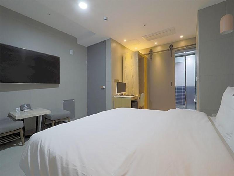 Hotel Yuna image