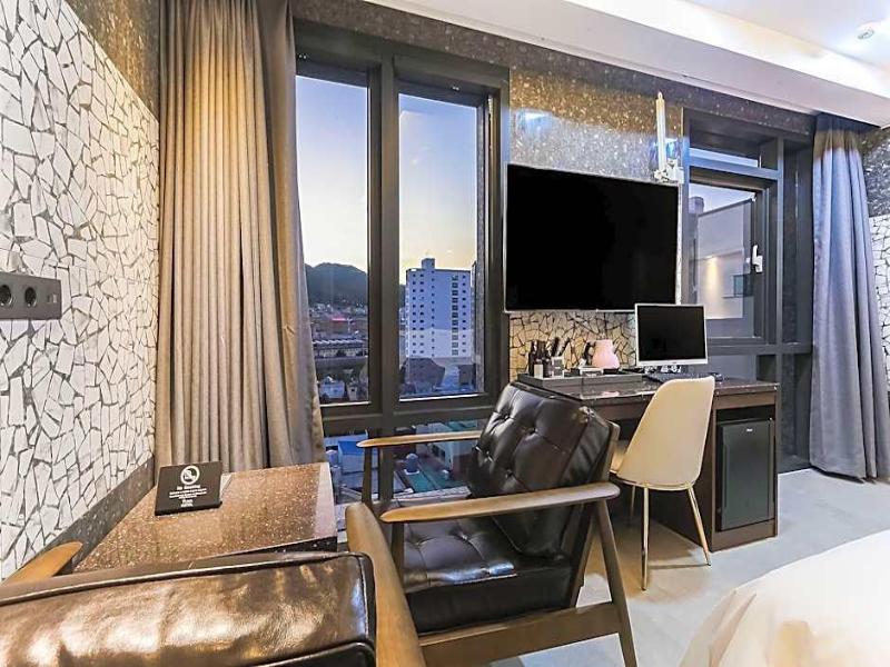 Hotel Yuna image
