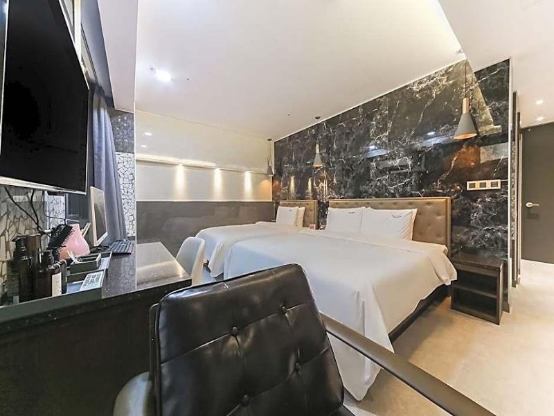Hotel Yuna image