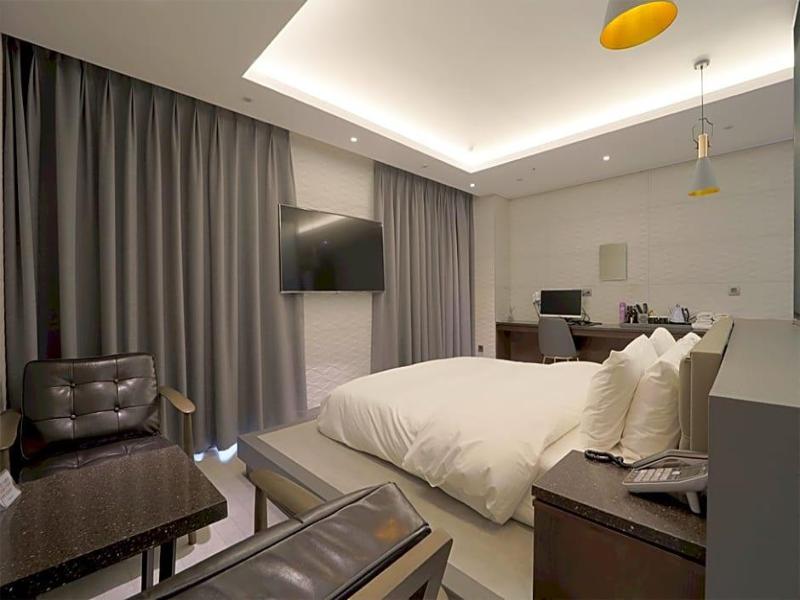 Hotel Yuna image