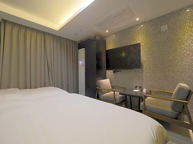 Hotel Yuna image