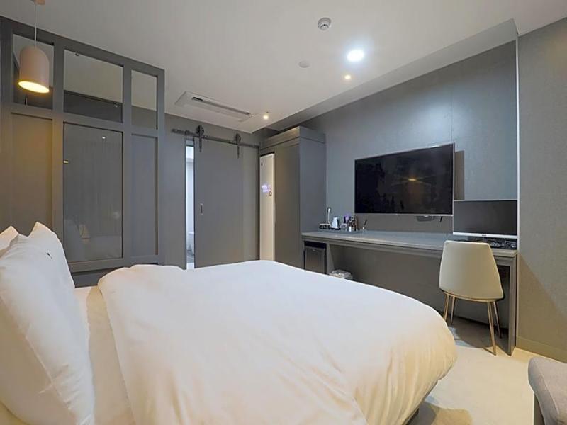 Hotel Yuna image