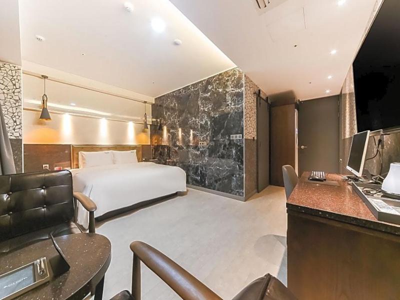 Hotel Yuna image
