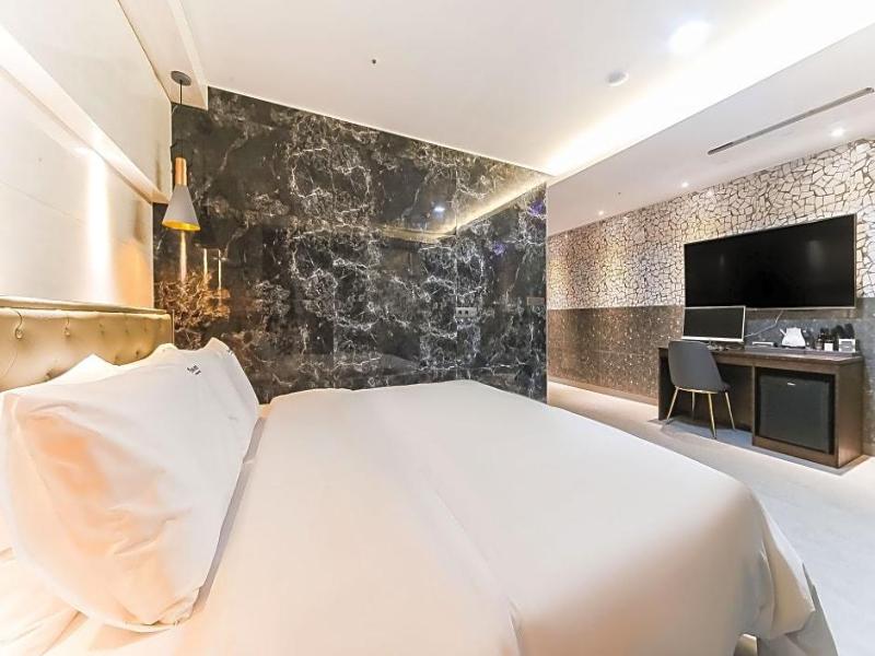 Hotel Yuna image
