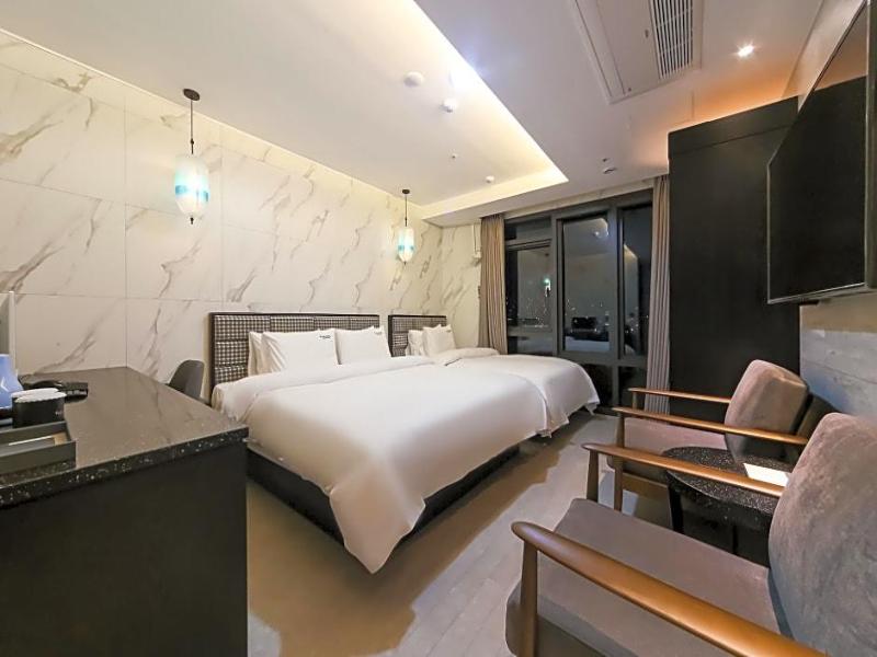 Hotel Yuna image