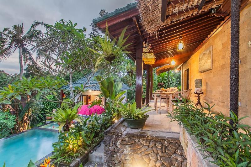 D'Junas Villas image