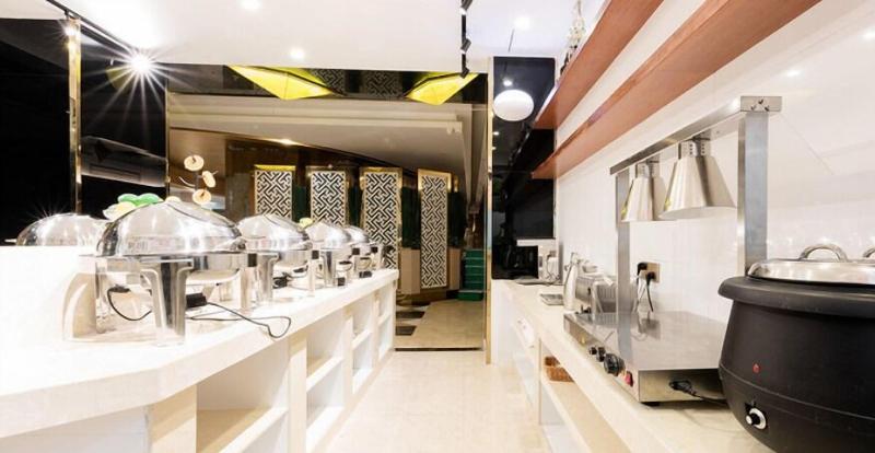 Kelly Wah International Hotel image