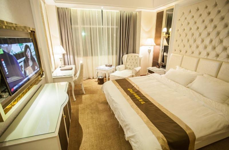 Kelly Wah International Hotel image