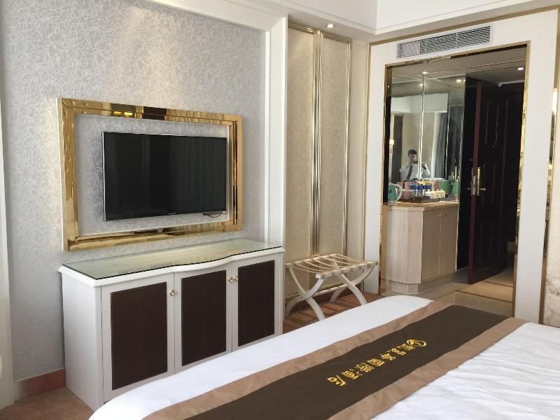 Kelly Wah International Hotel image