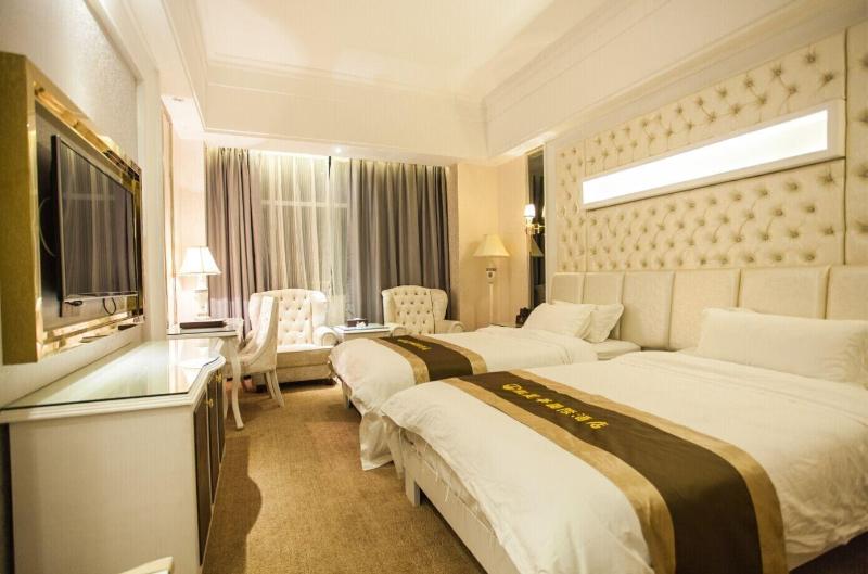 Kelly Wah International Hotel image