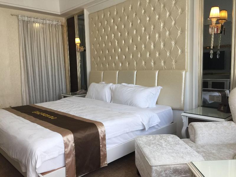 Kelly Wah International Hotel image