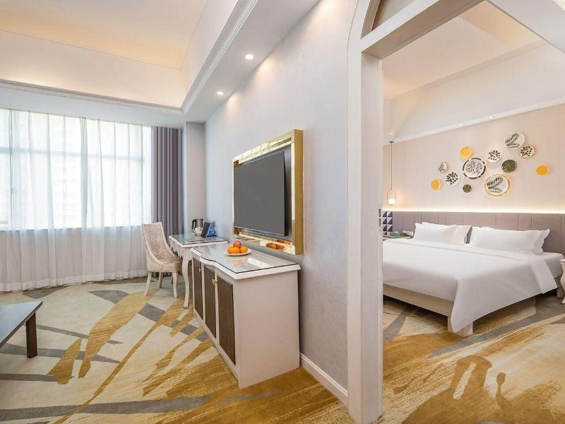 Kelly Wah International Hotel image