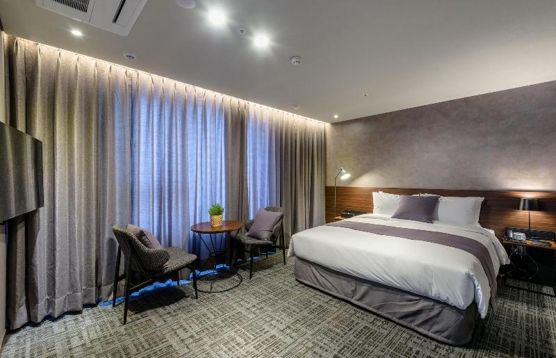 HotelWithCity image