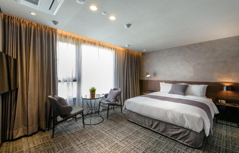 HotelWithCity image