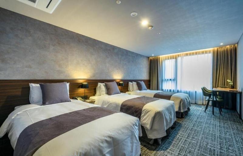 HotelWithCity image