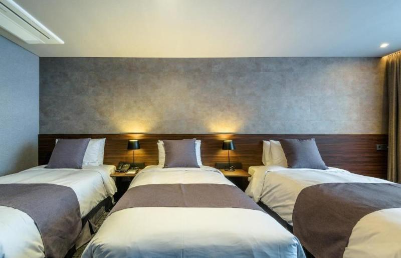 HotelWithCity image